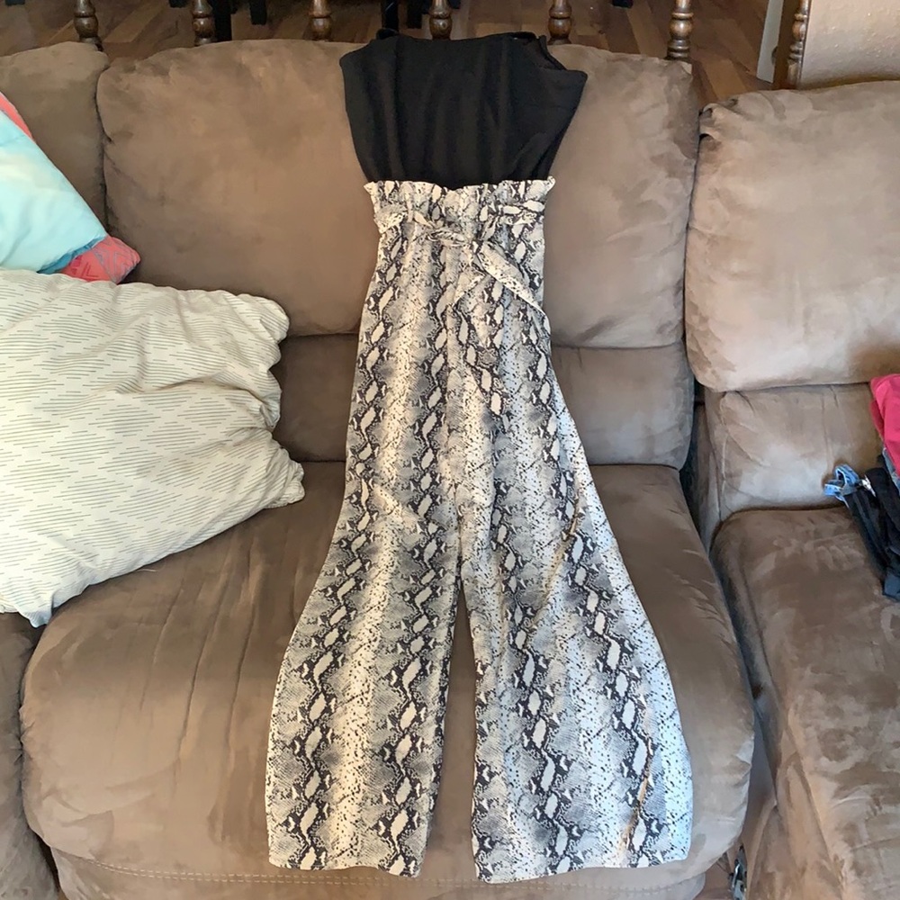 Snakeprint jumpsuit. Perfect for weddings!